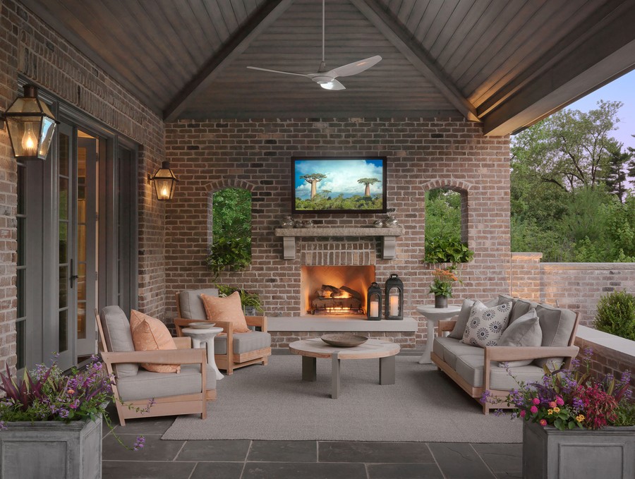 elevate-your-outdoor-entertainment-with-brilliant-images-sound